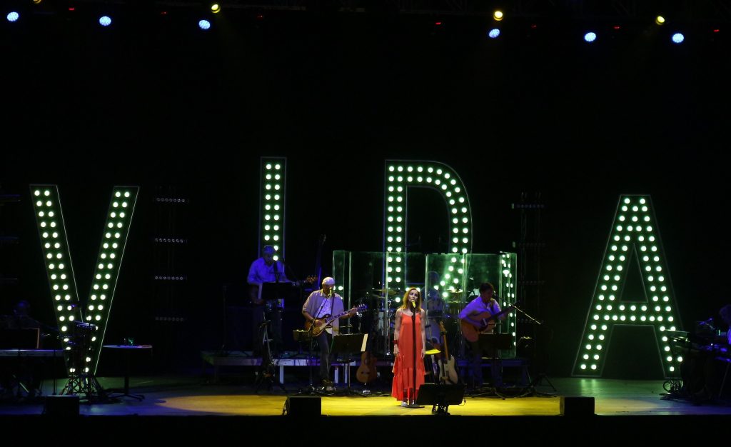 Ana Belén, leyenda; Madrid, en pie.