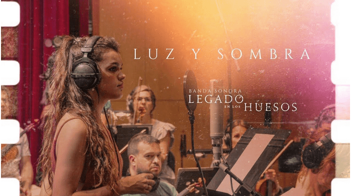 “Luz y Sombra”, la nueva canción de Amaia Romero, nos tiene con el corazón encogido. 