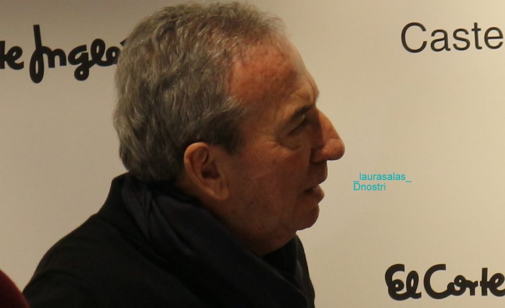 José Luis Perales se reencuentra con su público en una firma de discos única.