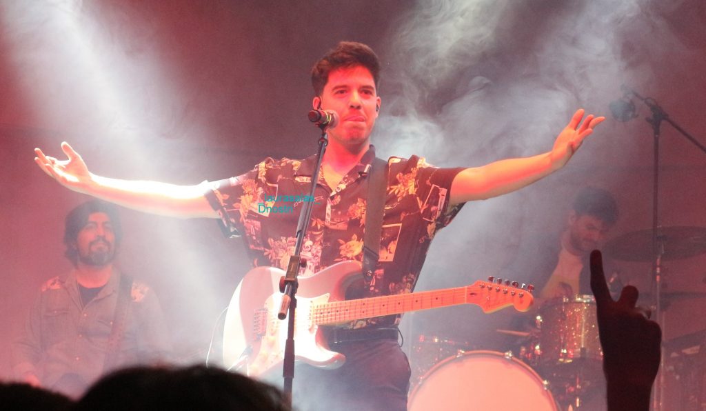 Roi Méndez ovacionado en su fin de gira en Madrid.