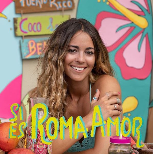 Sofía Ellar provoca una lluvia de felicidad con su nuevo tema: “Si es Roma amor”.