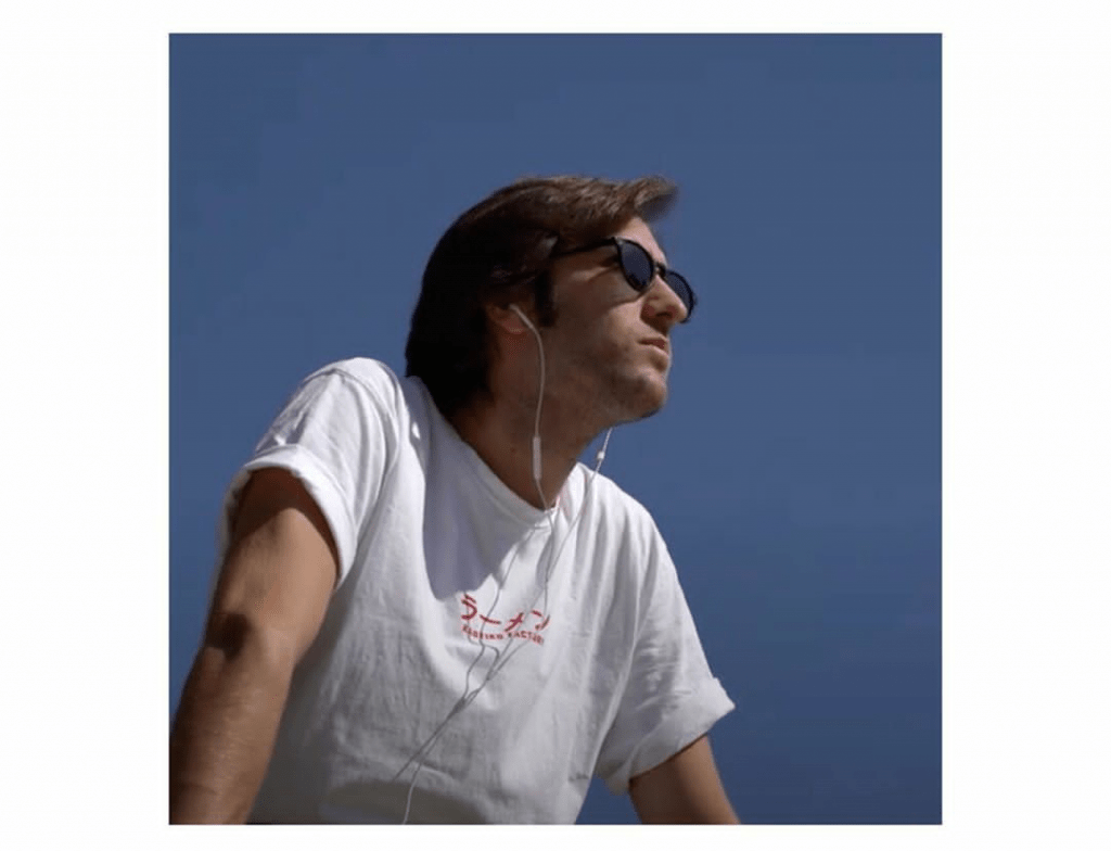 VÍCTOR MARTÍN:NOS HACE BAILAR ESTE VERANO.