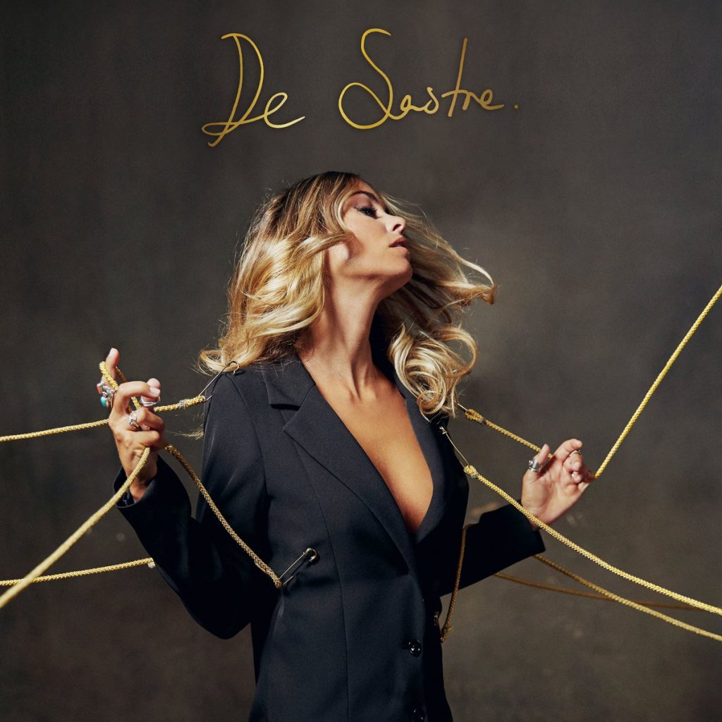 Sofía Ellar da en el clavo con «De Sastre».