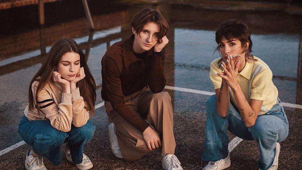 VIDEOCLUB y Natalia Lacunza, una unión de lujo en “Enface 80”.