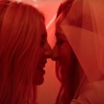 Belén Aguilera y Lola Índigo nos empoderan con un auténtico temazo: «La Tirita»