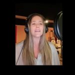 Lorena Gómez nos atrapa con sus covers en Instagram