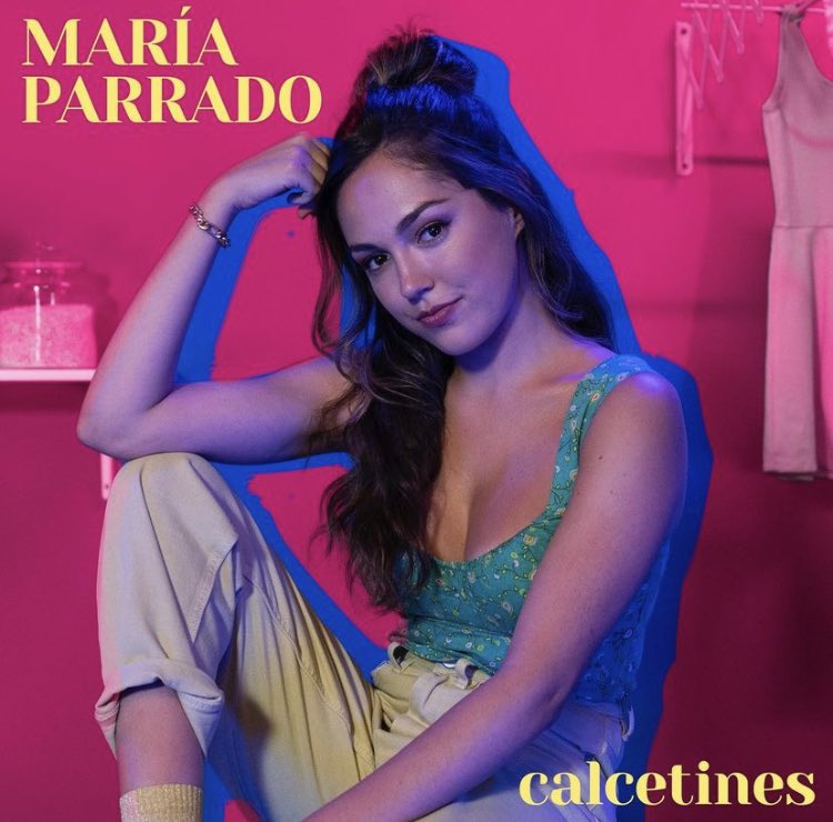 María Parrado apuesta por la frescura en “Calcetines”