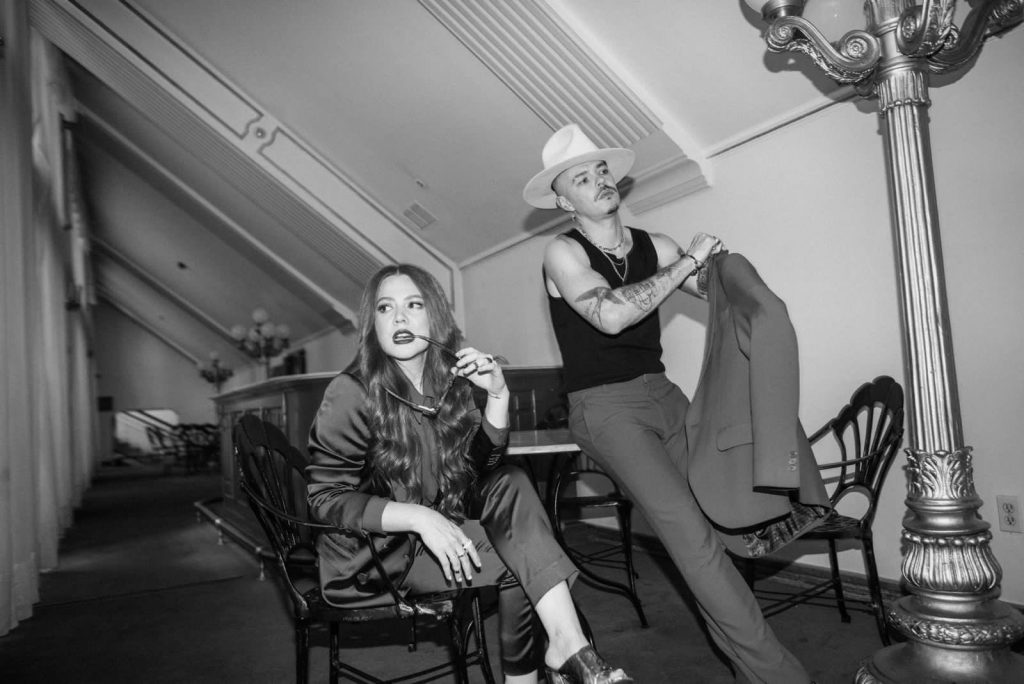 Jesse & Joy comienzan con belleza el 2022