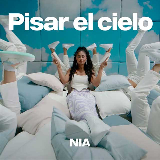 Nia se empodera (aún más) con “Pisar el cielo”