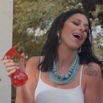 María Peláe vuelve a demostrar su gracia en “El Grillo”