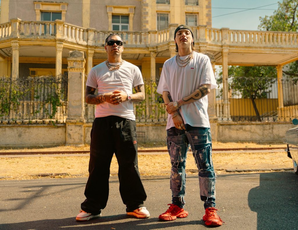 Ryan Castro y Peso Pluma triunfan con “QUEMA”, un reggaetón a la vieja escuela