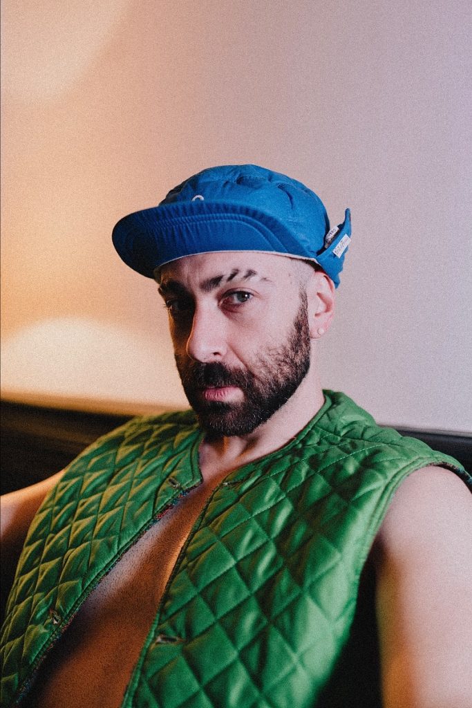 Nacañadi nos hace bailar con los remixes de «Serum»