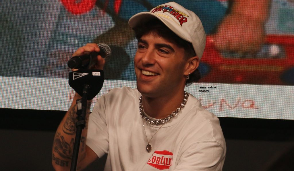 Álvaro de Luna sonríe a sus fans madrileños