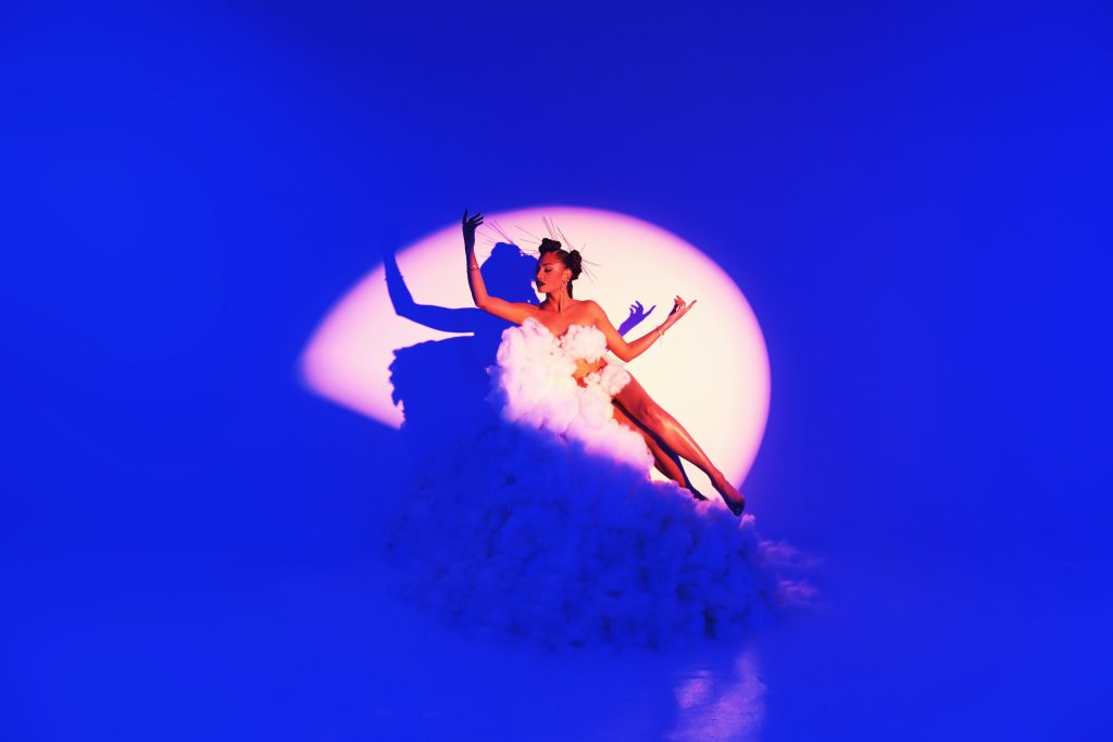 Nia apuesta por la valentía en su primer disco: “PaloSanto”