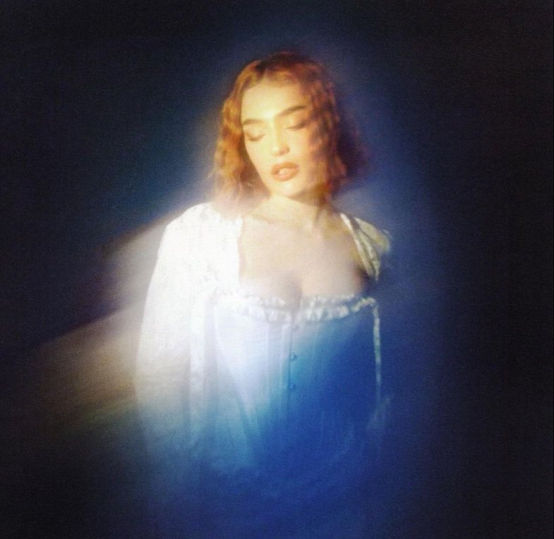 Violeta Hódar sorprende con “el x venir”