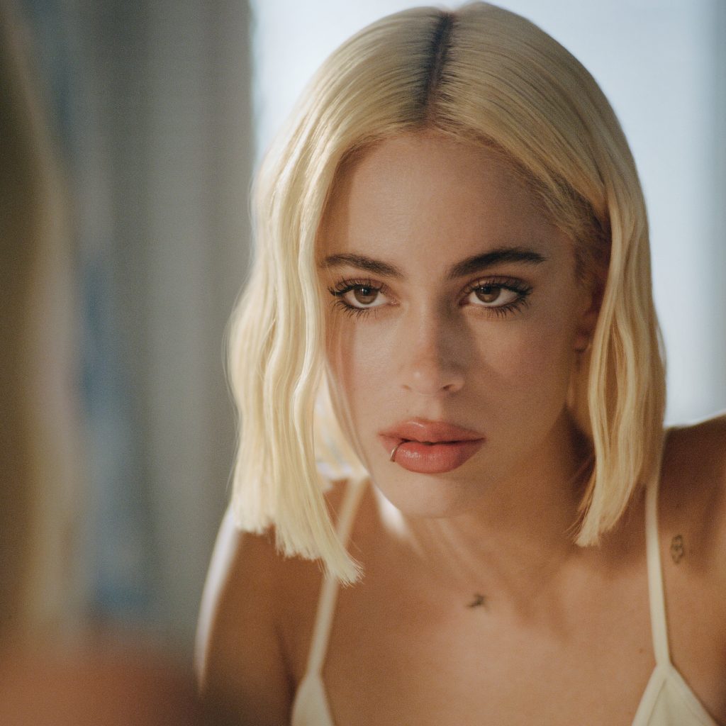 Tini nos emociona con “pa”