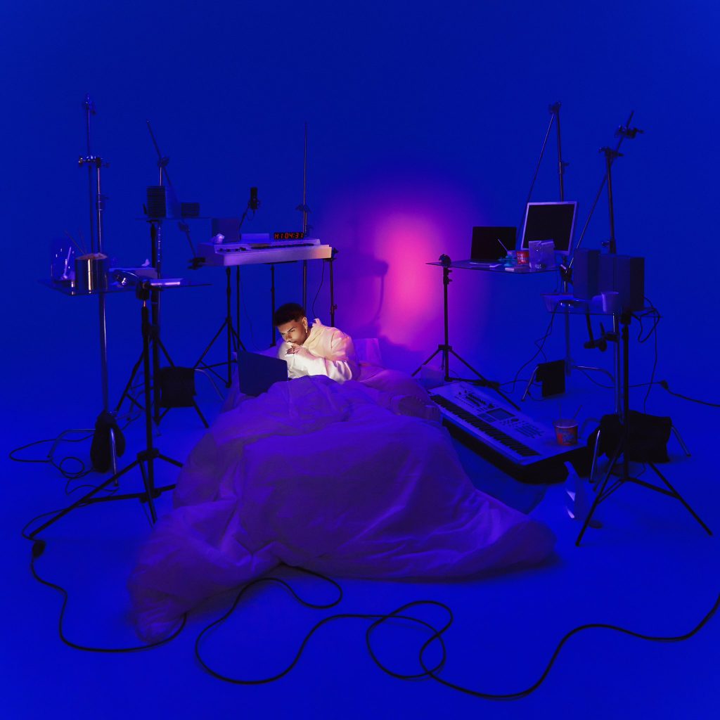 Abraham Mateo explota en “Insomnio”