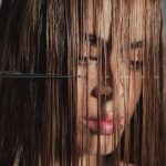 Tini nos hace reflexionar con “un mechón de pelo”