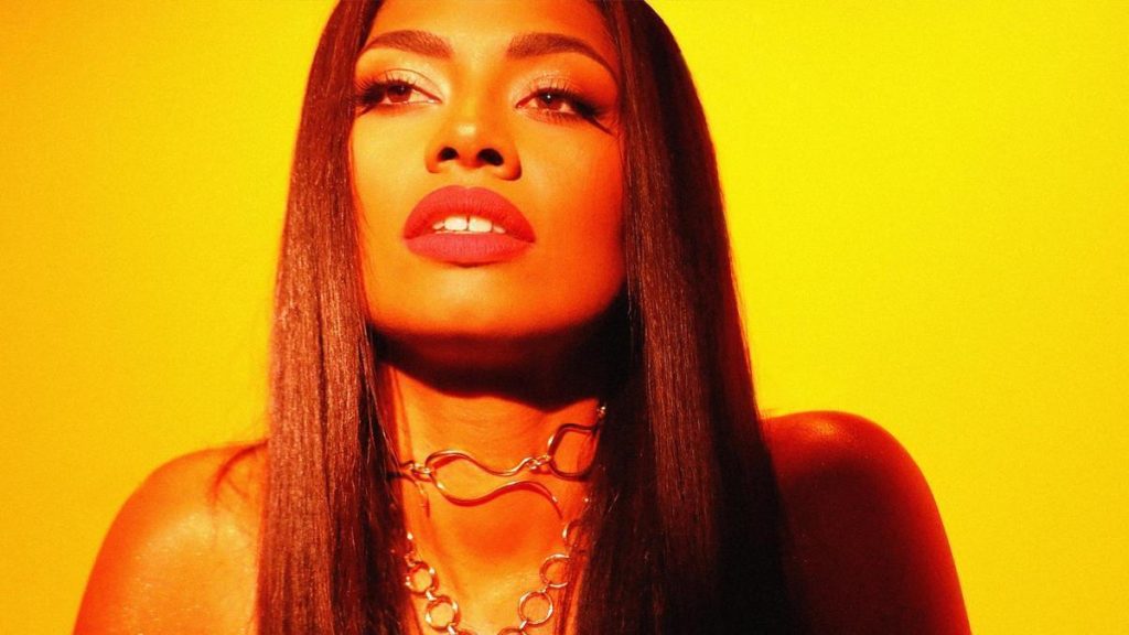 Nia crea dos nuevos clásicos con “La Cuerda Floja” y “Buscando tu Libertad”