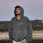 Cepeda vuelve a sorprender con “Cuéntale” y “Tus lunares (nené)”