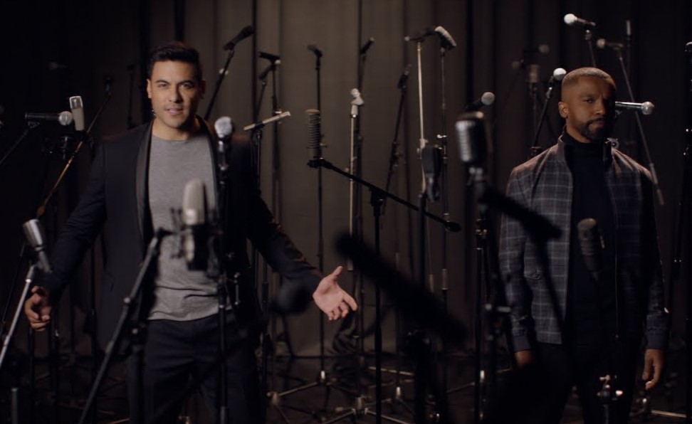 Carlos Rivera y Alexandre Pires nos emocionan con “Usted se me llevó la vida”