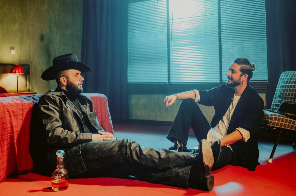 Carín León y Manuel Carrasco publican «No me llores»: una oda al desamor