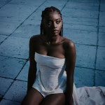 Suzete nos llena de buenas energías con “Sal y agua bendita”