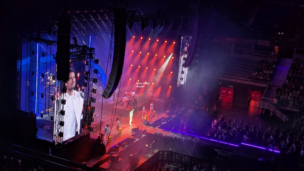 Carlos Rivera reinventa el amor durante su concierto en Madrid