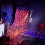 Carlos Rivera reinventa el amor durante su concierto en Madrid