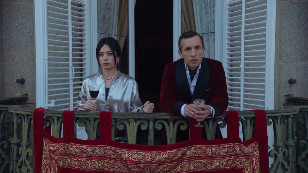 Crítica | “Su Majestad”: la brillante serie de Prime Video