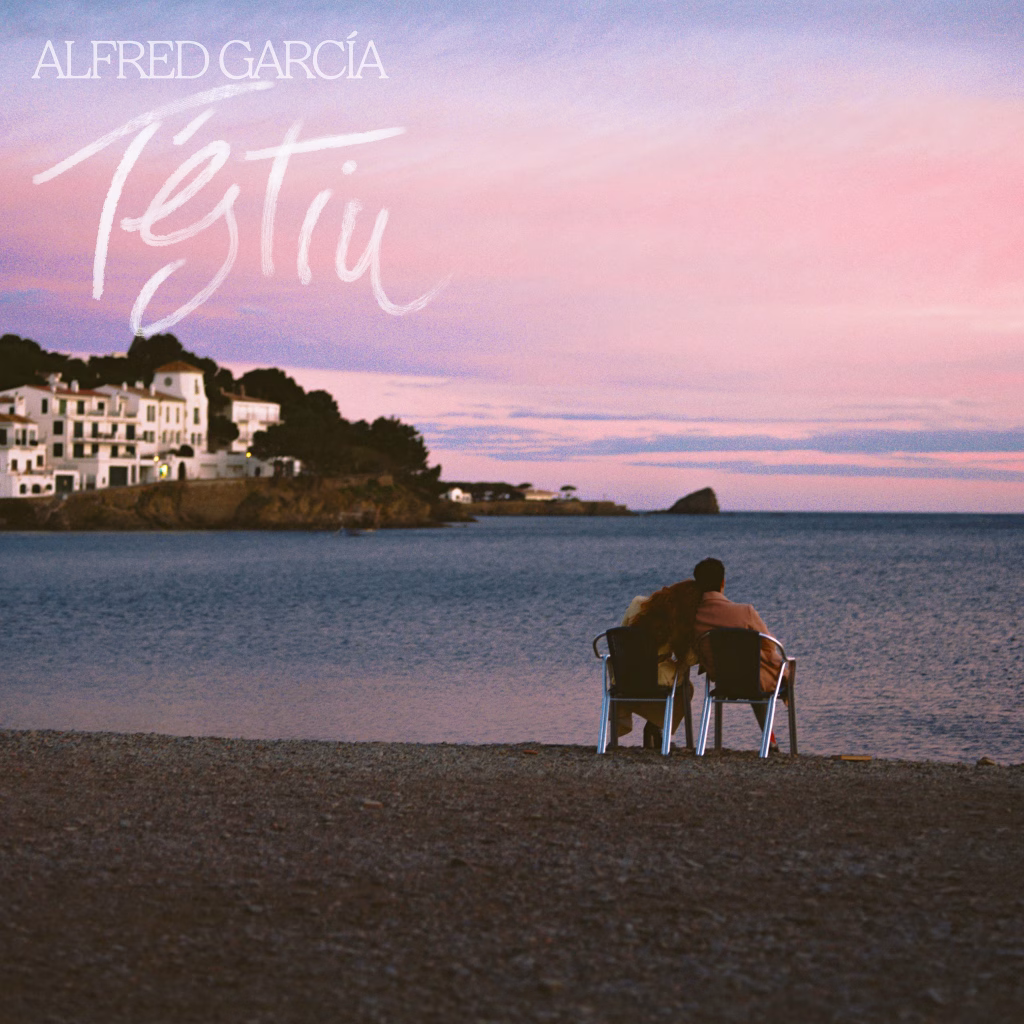 Alfred García vuelve a cautivarnos con “T´estiu”