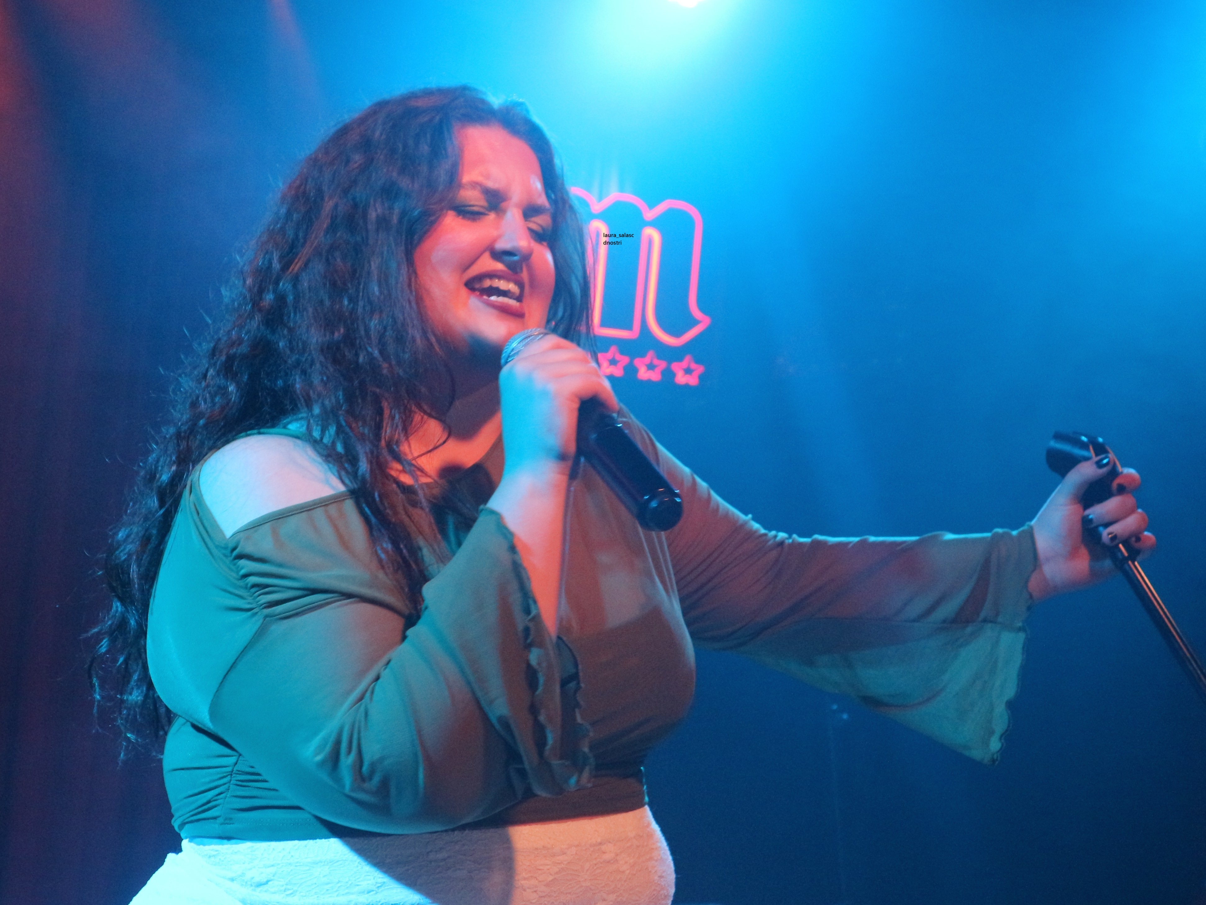 Bea Fernández sorprende en el inicio de su gira en Madrid