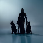 Chanel continúa su carrera llena de empoderamiento en “Una Bala”