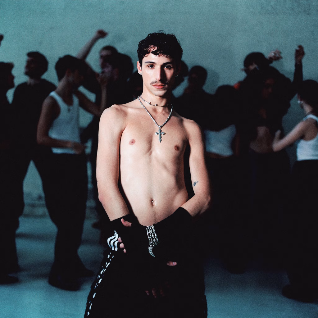 Mayo continúa firme en “Nada Bby”