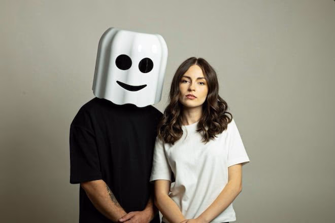 De “Dame Un Grrr” a “Elástico”: Fantomel y Kate Linn vuelven a la carga con una colaboración global