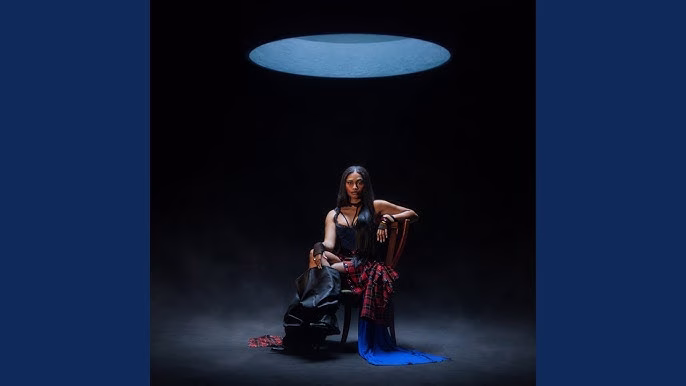 Nia pone voz al despecho con “Que Pena”