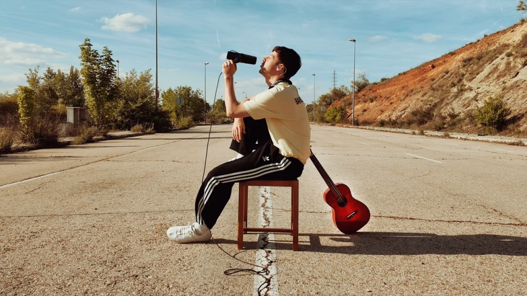 David Rees sorprende con “Bandolero”
